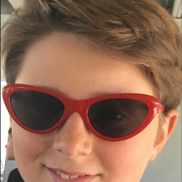 Meet your Posher, Eli - Picture 1 of 1